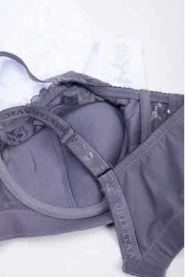 Бюстгальтер